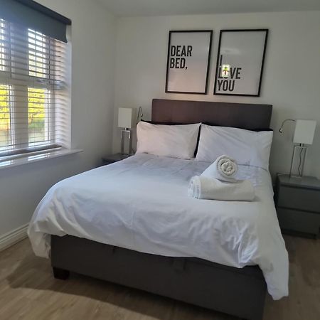 Bromley Common- Double Bedroom With En-Suite With Private Lounge In Shared Town House Eksteriør bilde