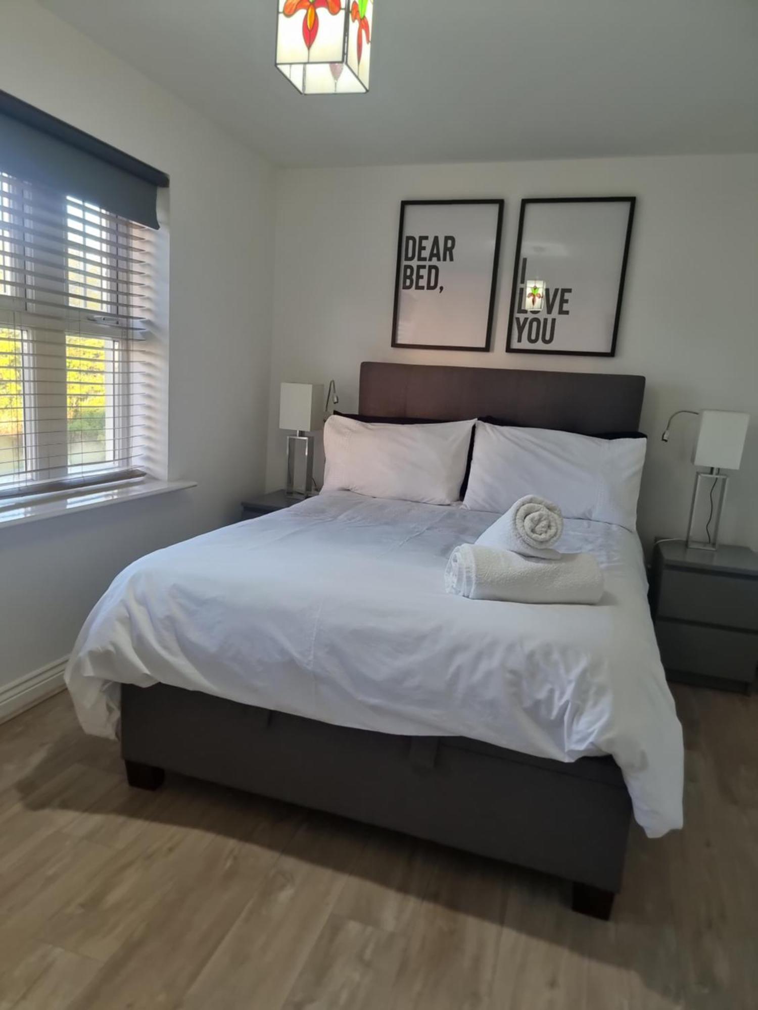 Bromley Common- Double Bedroom With En-Suite With Private Lounge In Shared Town House Eksteriør bilde