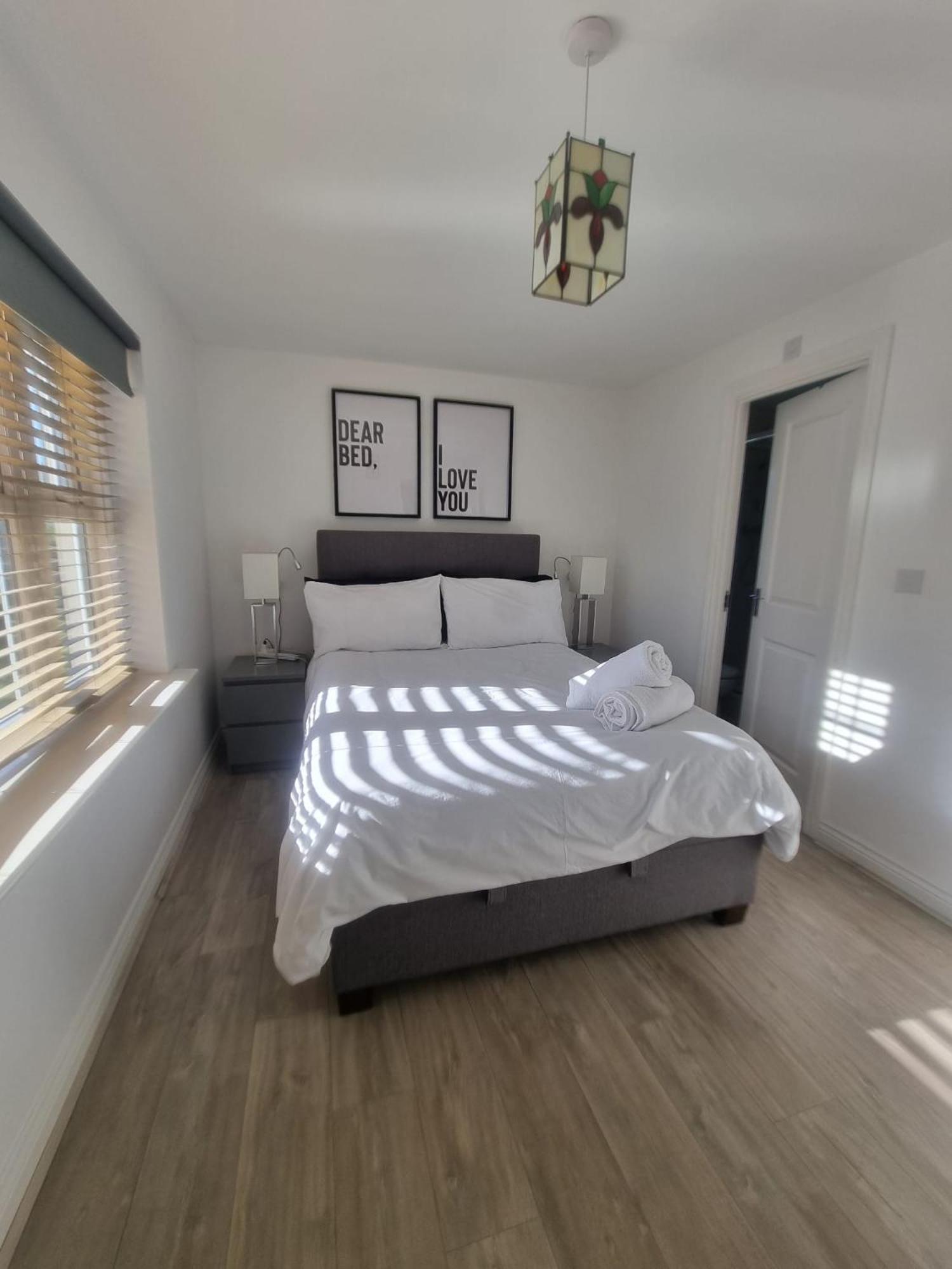 Bromley Common- Double Bedroom With En-Suite With Private Lounge In Shared Town House Eksteriør bilde